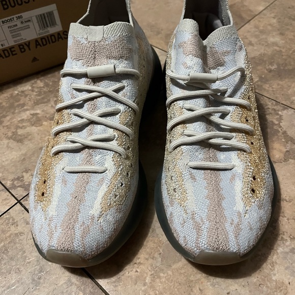 Yeezy Exclusive Boost 380 in Pepper - Picture 3 of 4